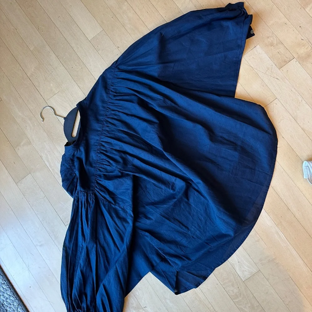 Rebecca Taylor Navy ruched button front top, XS, GD1143 - Picture 5 of 5